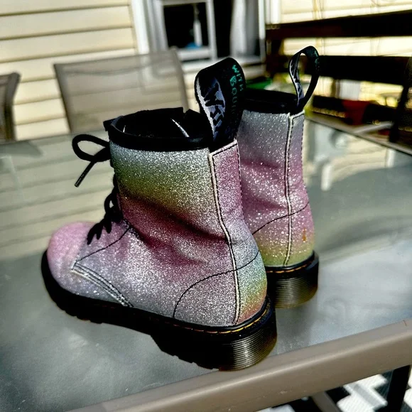 Junior Girls rainbow Glitter Doc Dr. Air Wair Martens - Picture 2 of 5